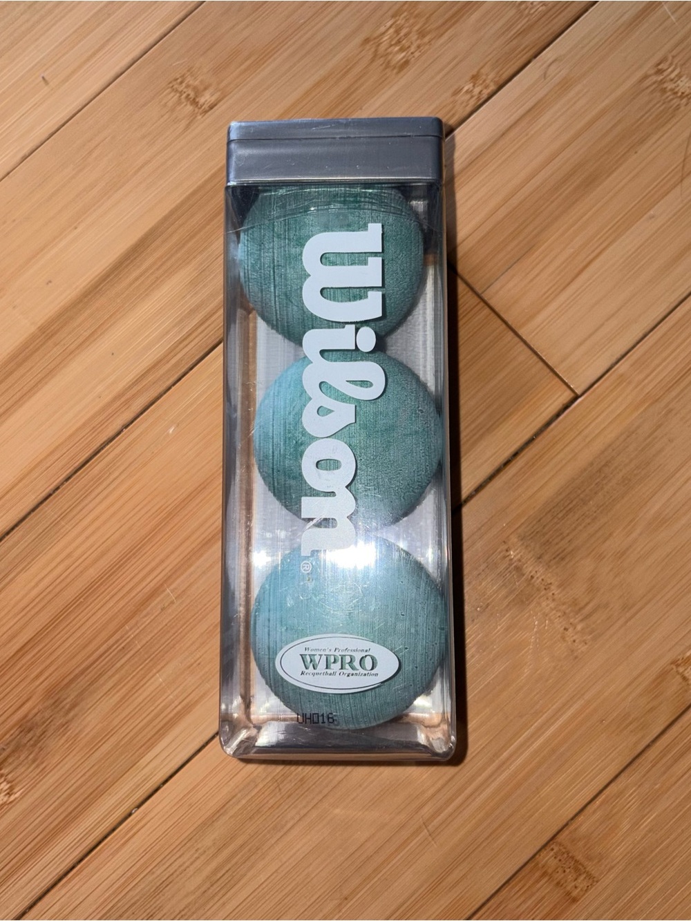 Wilson Titanium Tour Racquetballs - Picture 2 of 6